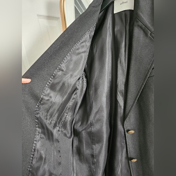 Aritzia Blazer - Picture 7 of 10